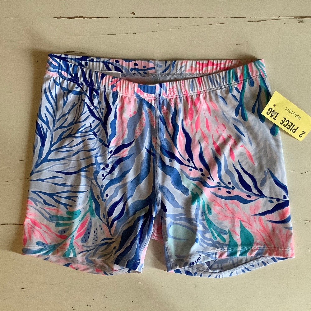 NEW LILLY Pulitzer Kaleidoscope Coral Luxletic elastic waist shorts XS